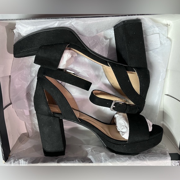 Women Dress Sandals Sueded Black Size 6W - Picture 3 of 4